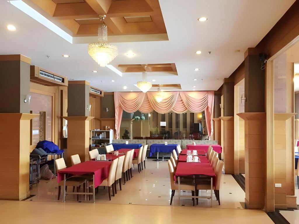 The Rich Hotel Nonthaburi Eksteriør billede